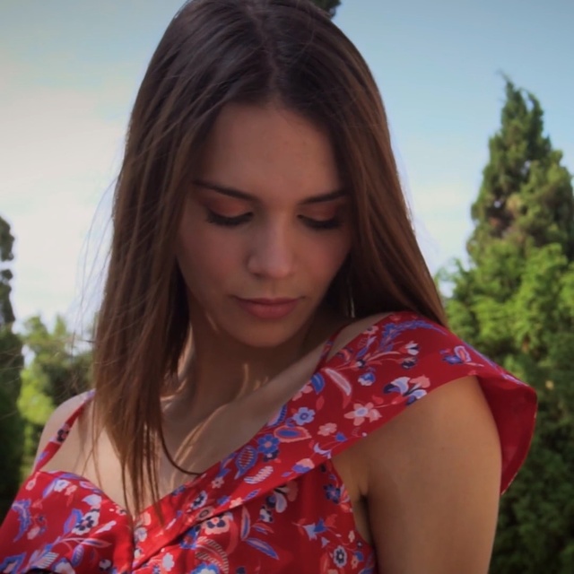 Video Reference N0: Hair, Face, Beauty, Lady, Hairstyle, Lip, Shoulder, Long hair, Brown hair, Smile, Person, Outdoor, Clothing, Woman, Holding, Looking, Cutting, Red, Young, Dress, Table, Front, Girl, Hand, Standing, Food, Sitting, Phone, Shirt, Using, Laptop, Close, Smiling, Man, Pair, Glasses, Knife, Large, White, Sandwich, Beach, People, Field, Pizza, Board, Sky, Human face, Portrait, Pretty, Fashion accessory