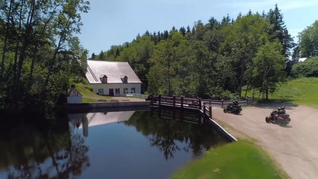 Video Reference N1: Body of water, Canal, Waterway, Nature, Water resources, Water, Reservoir, Bank, Property, Reflection