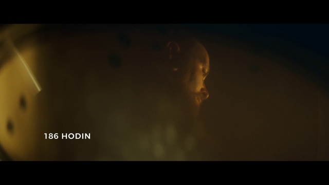 Video Reference N1: Black, Darkness, Light, Sky, Nose, Atmosphere, Lens flare, Human, Night, Backlighting