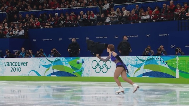 Video Reference N1: sport venue, skating, ice skating, figure skating, sports, competition, arena, winter sport, recreation, fun