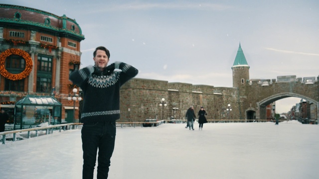 Video Reference N4: winter, snow, freezing, urban area, ice, tourism, fun, ice skating, building, city, Person