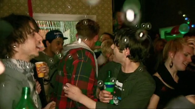 Video Reference N1: Green, Alcohol, Pub, Event, Fun, Drink, Party, Drinkware, Beer, Saint patricks day