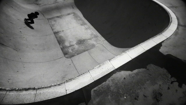 Video Reference N2: Sport venue, Skatepark, Black-and-white, Architecture, Concrete, Circle, Monochrome