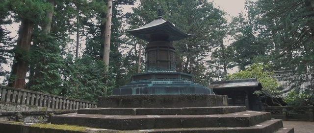 Video Reference N0: historic site, memorial, monument, tree, statue, temple, national park, shrine, Person