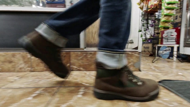 Video Reference N1: Footwear, Boot, Shoe, Brown, Riding boot, Leg, Joint, Ankle, Durango boot, Human leg