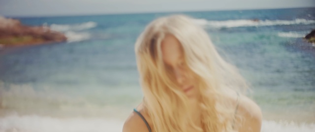 Video Reference N5: Hair, Blond, Photograph, Long hair, Hairstyle, Surfer hair, Sea, Beauty, Summer, Vacation
