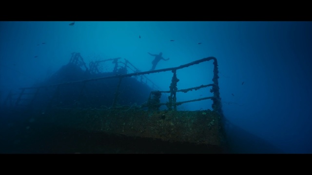 Video Reference N4: underwater, shipwreck, water, atmosphere, underwater diving, reef, sea, aquanaut, darkness, screenshot