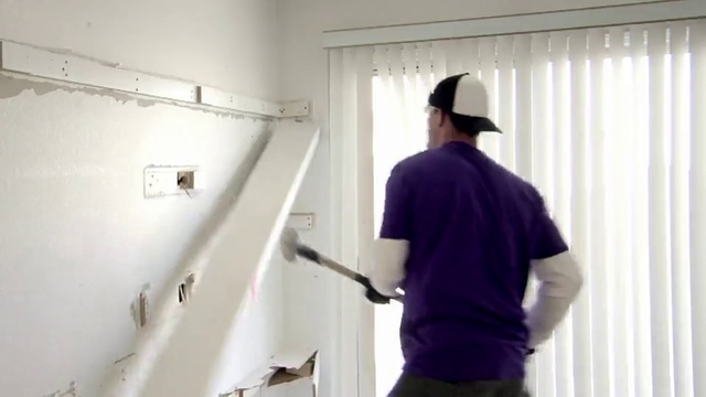 Video Reference N1: Wall, Ceiling, Shoulder, Plaster, Room, Floor, Plasterer, Molding, Paint, Flooring