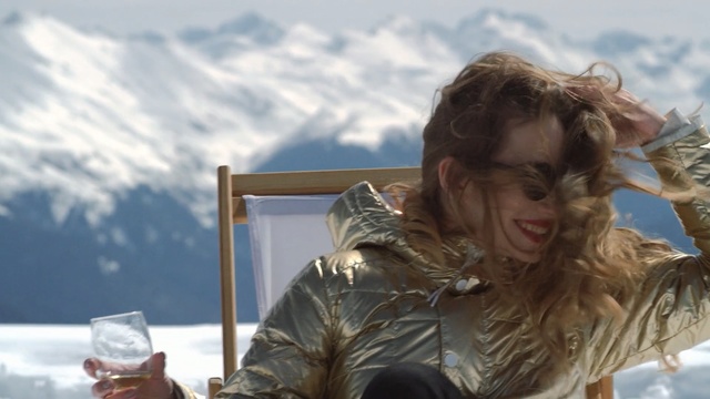 Video Reference N5: Water, Human, Blond, Fun, Travel, Photography, Vacation, Long hair, Leisure, Smile