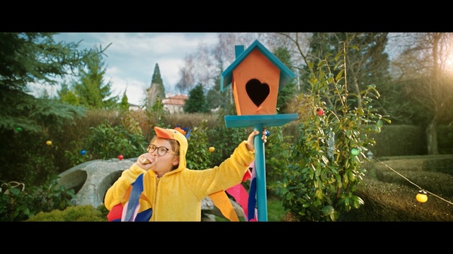 Video Reference N1: Fun, Birdhouse, Tree, Photography, Plant, Happy, Animation, Costume, World, Child, Person