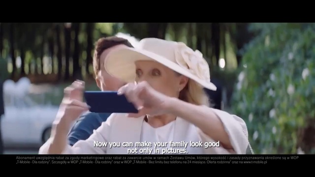 Video Reference N1: Photograph, Snapshot, Photography, Headgear, Hand, Hat, Blond, Fun, Tree, Mouth