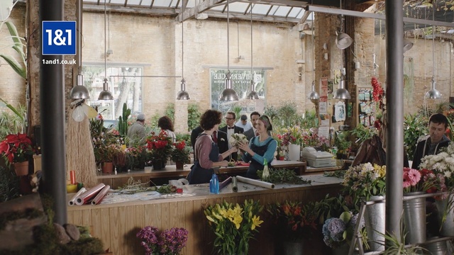 Video Reference N3: flower, plant, floristry, marketplace, outdoor structure, city, tourism, floral design, market, window