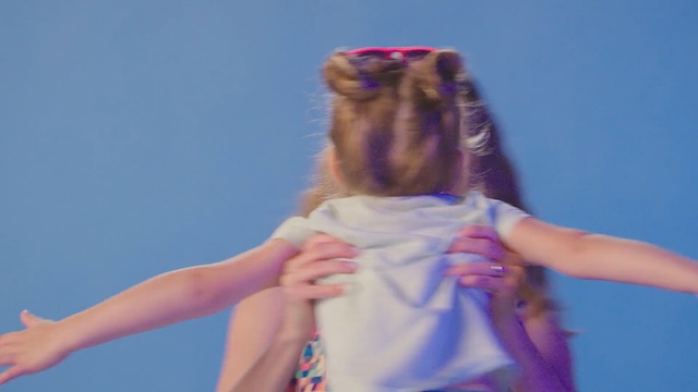 Video Reference N1: pink, purple, shoulder, hand, girl, joint, fun, arm, summer, long hair