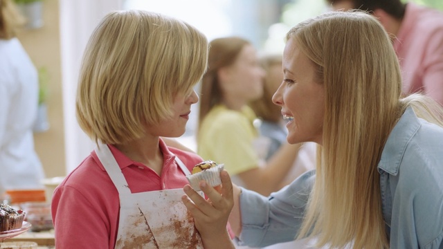Video Reference N3: Blond, Child, Conversation, Event, Layered hair, Smile, Gesture
