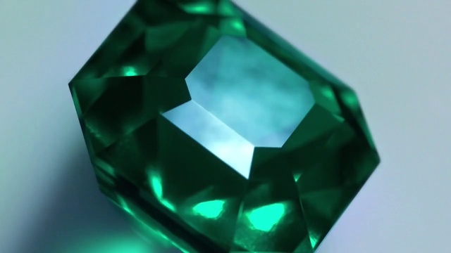 Video Reference N5: Green, Emerald, Gemstone, Blue, Aqua, Transparent material, Cobalt blue, Fashion accessory, Crystal, Diamond