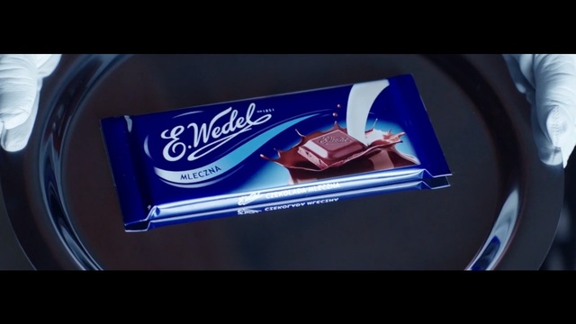 Video Reference N0: Automotive design, Font, Food, Automotive exterior, Chocolate, Chocolate bar, Advertising, Vehicle, Cuisine, Photography