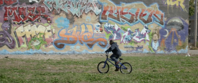 Video Reference N0: wall, graffiti, art, street art, bicycle, tree, cycling, mural, cycle sport, bicycle motocross