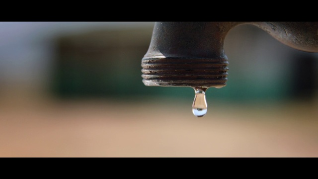 Video Reference N3: Water, Hand, Close-up, Wood, Finger, Material property, Photography, Drop, Still life photography, Macro photography