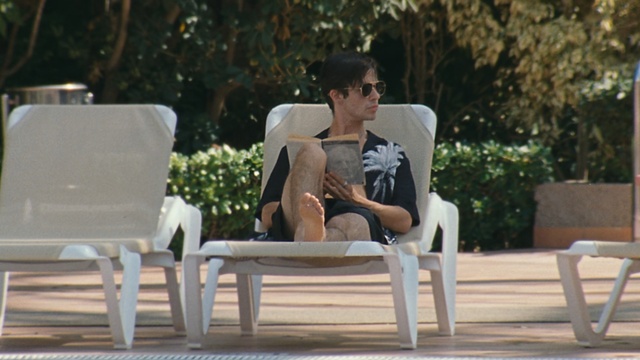 Video Reference N1: Sitting, White, Photograph, Leisure, Furniture, Outdoor furniture, Male, Fun, Vacation, Summer