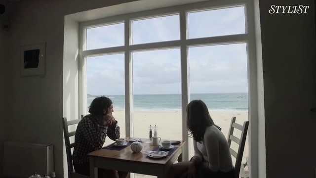 Video Reference N2: Property, Restaurant, Room, Window, Sea, Real estate, Interior design, Vacation, Building, Glass