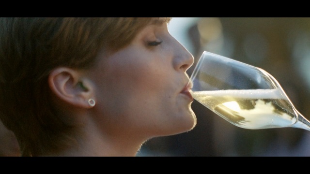 Video Reference N3: face, water, nose, drinking, drink, chin, girl, mouth, stemware, glass