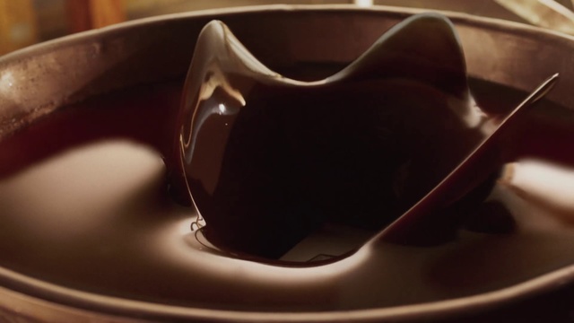 Video Reference N0: Chocolate syrup, Chocolate, Food, Dessert, Chocolate pudding, Eyewear, Cuisine, Still life photography, Cup, Cup