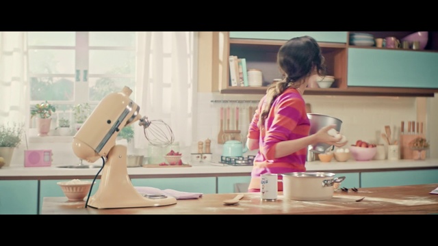 Video Reference N7: Snapshot, Pink, Child, Small appliance, Animation, Cooking, Screenshot