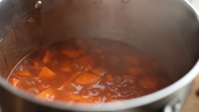 Video Reference N2: Dish, Food, Cuisine, Ingredient, Gravy, Soup, Recipe, Bouillon, Stew, Produce