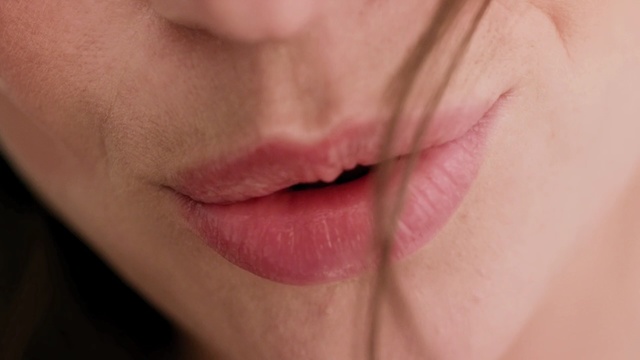 Video Reference N5: lip, skin, cheek, chin, nose, close up, eyebrow, mouth, eyelash, neck