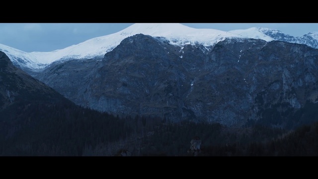 Video Reference N5: Mountainous landforms, Mountain, Mountain range, Highland, Nature, Sky, Ridge, Wilderness, Atmospheric phenomenon, Massif