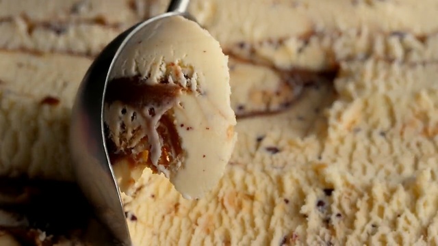 Video Reference N1: ice cream, dairy product, dessert, gelato, frozen dessert, food, Person
