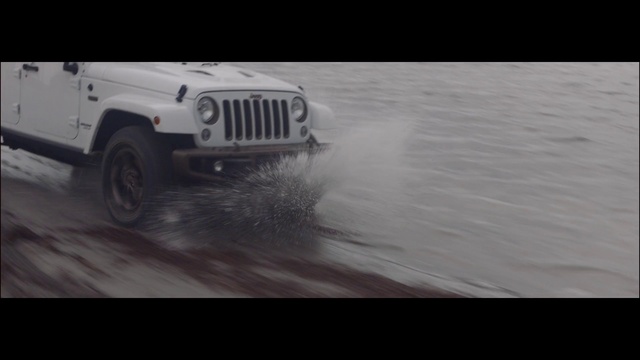 Video Reference N1: Land vehicle, Vehicle, Car, Automotive tire, Jeep, Off-roading, Tire, Jeep wrangler, Off-road vehicle, Automotive design