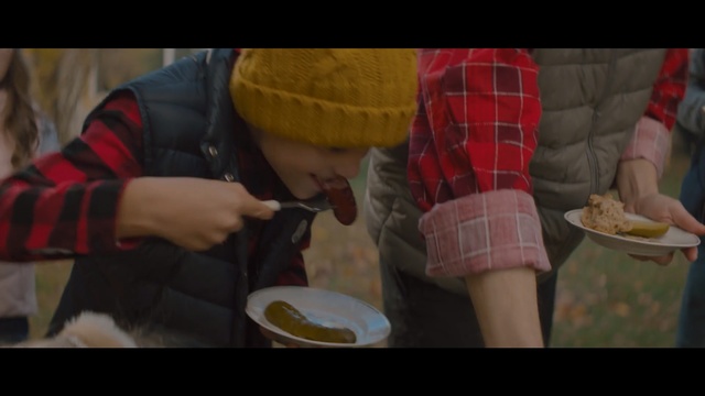 Video Reference N2: snapshot, fun, mouth, arm, finger, screenshot, play, eating, product, plaid, Person