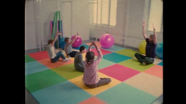 Video Reference N1: Physical fitness, Play, Pilates, Mat, Yoga, Yoga mat, Exercise, Kindergarten, Room, Child