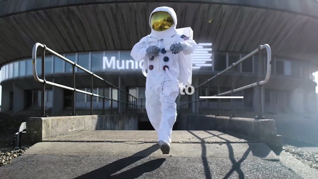 Video Reference N0: Astronaut, Fun, World, Space