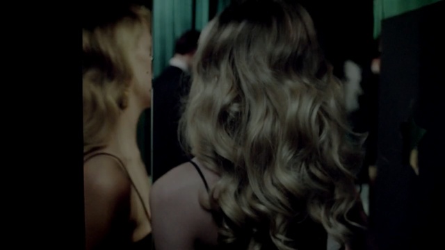Video Reference N2: hair, blond, human hair color, beauty, hairstyle, girl, lady, long hair, black hair, hair coloring