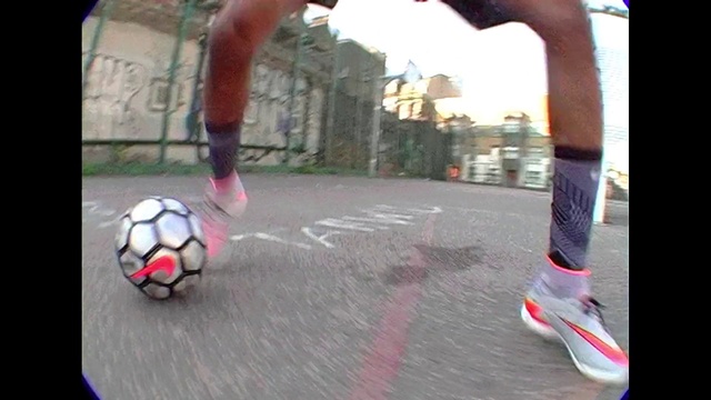 Video Reference N0: Soccer ball, Football, Freestyle football, Ball, Soccer, Street football, Footwear, Sports, Sports equipment, Street stunts