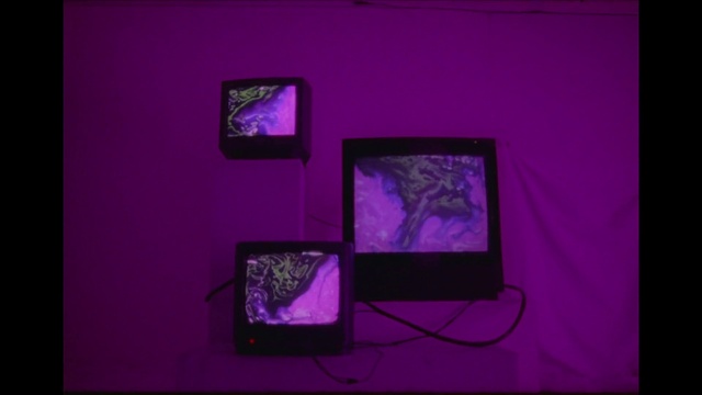 Video Reference N8: Purple, Violet, Magenta, Technology, Electronic device, Square, Still life photography