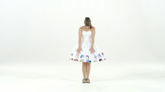 Video Reference N6: fashion model, shoulder, dress, joint, girl, neck, trunk, shoe, fashion design, Person