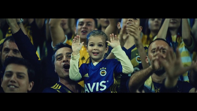 Video Reference N0: Product, Fan, People, Crowd, Team, Cheering, Audience, Yellow, Youth, Player
