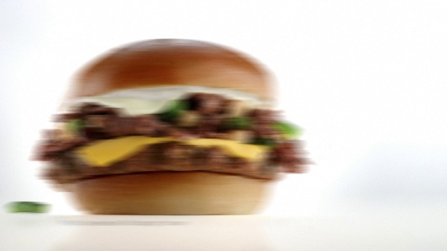 Video Reference N0: Hamburger, Food, Cheeseburger, Dish, Cuisine, Slider, Sandwich, Veggie burger, Breakfast sandwich, Finger food