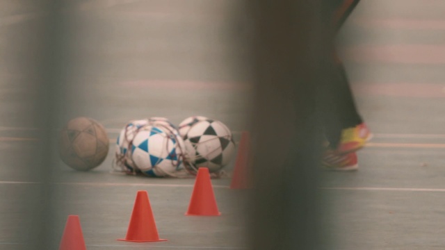 Video Reference N20: Soccer ball, Football, Ball, Soccer, Room, Play, Sports equipment