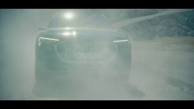 Video Reference N3: Vehicle, Automotive tail & brake light, Hood, Automotive tire, Automotive lighting, Car, Motor vehicle, Automotive design, Headlamp, Bumper