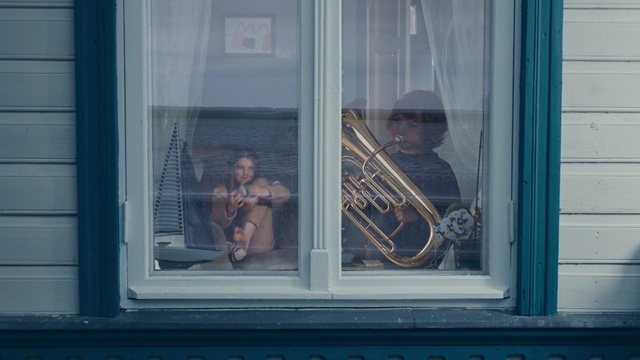Video Reference N0: Musical instrument, Window, Wood, Glass, Guitar, Facade, Woodwind instrument, Wind instrument, String instrument, Brass instrument