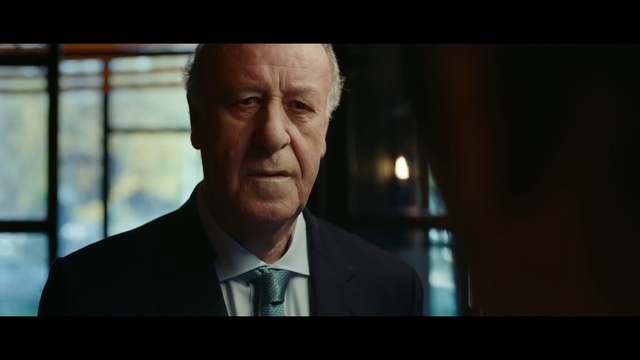 Video Reference N1: Tie, Dress shirt, Jaw, Collar, Flash photography, Suit, Blazer, Official, Formal wear, Wrinkle