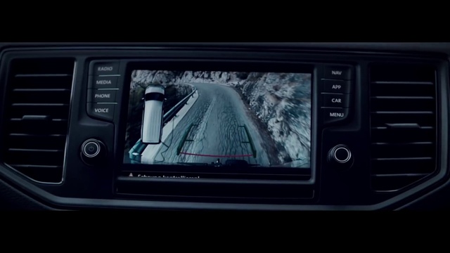 Video Reference N4: Vehicle audio, Personal luxury car, Gadget, Automotive design, Electronic device, Multimedia, Display device, Auto part, Technology, Gps navigation device