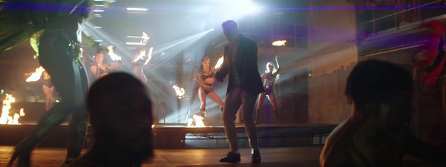 Video Reference N4: Fashion, Concert, Performing arts, Entertainment, Standing, Artist, Musician, Music, Music artist, Dance