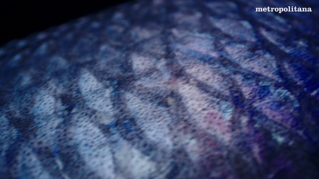 Video Reference N0: Sleeve, Purple, Grey, Electric blue, Pattern, Denim, Woolen, Close-up, Wool, Magenta