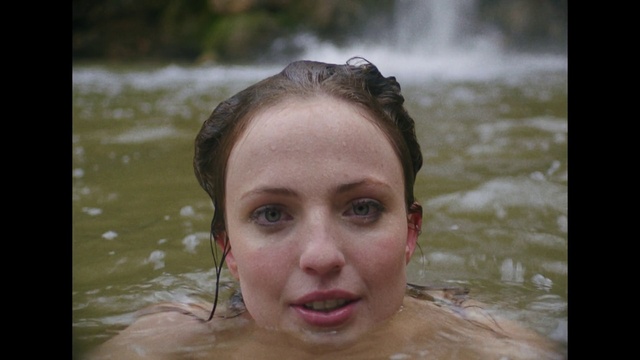 Video Reference N0: Water, Muscle, Swimming pool, Nature, Eyelash, Flash photography, Happy, Smile, Bathing, People in nature