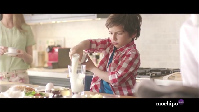 Video Reference N3: Food, Tableware, Dishware, Happy, Serveware, Recipe, Cup, Flash photography, Cooking, Drinkware